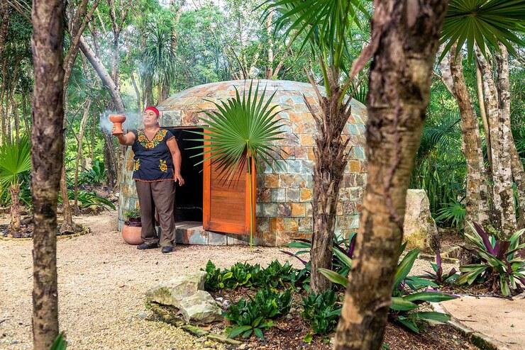 Experiencia de ceremonia de Temazcal Blue Diamond Luxury Boutique Hotel Riviera Maya Experiencia de ceremonia de Temazcal Blue Diamond Luxury Boutique Hotel Riviera Maya