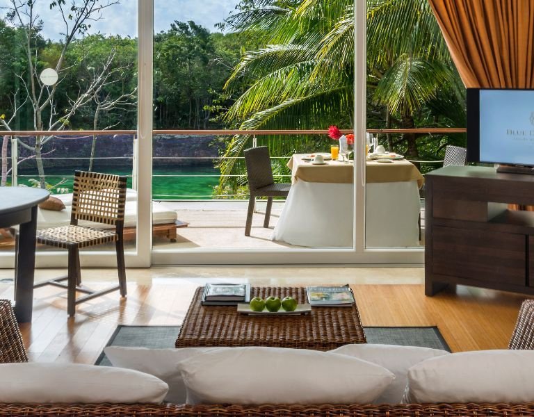 Cenote-laguna junior suite  Blue Diamond Luxury Boutique Hotel Riviera Maya