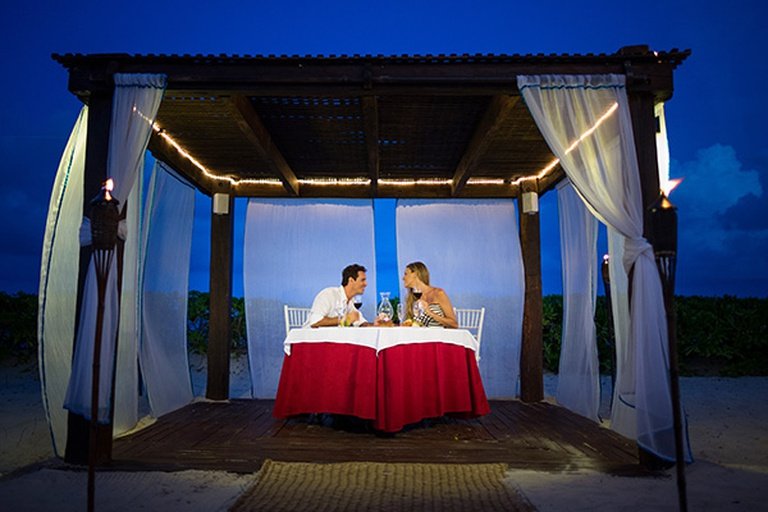 Cena romántica en la playa Blue Diamond Luxury Boutique Hotel Riviera Maya Cena romántica en la playa Blue Diamond Luxury Boutique Hotel Riviera Maya