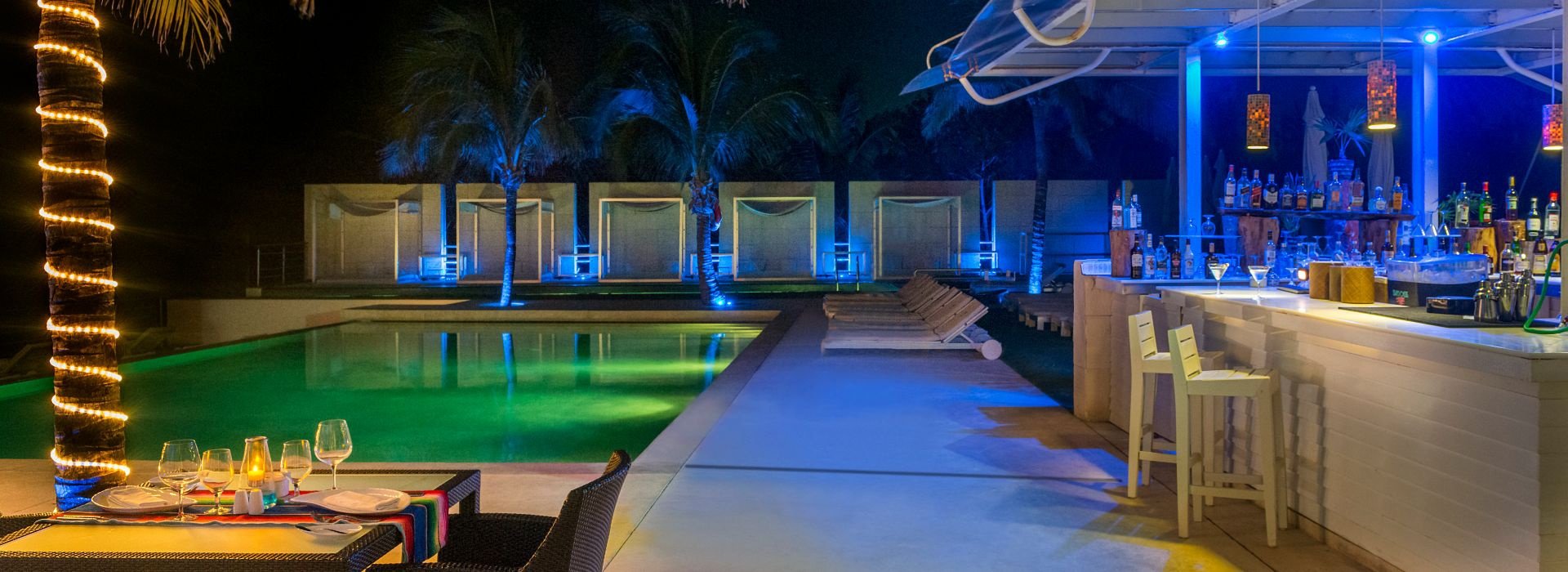 Pool bar  Blue Diamond Luxury Boutique Hotel Riviera Maya